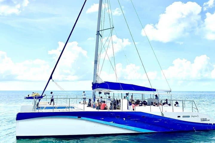 Isla Mujeres Catamaran Unlimited: Snorkel, Beach Club & Open Bar from Cancun photo 2
