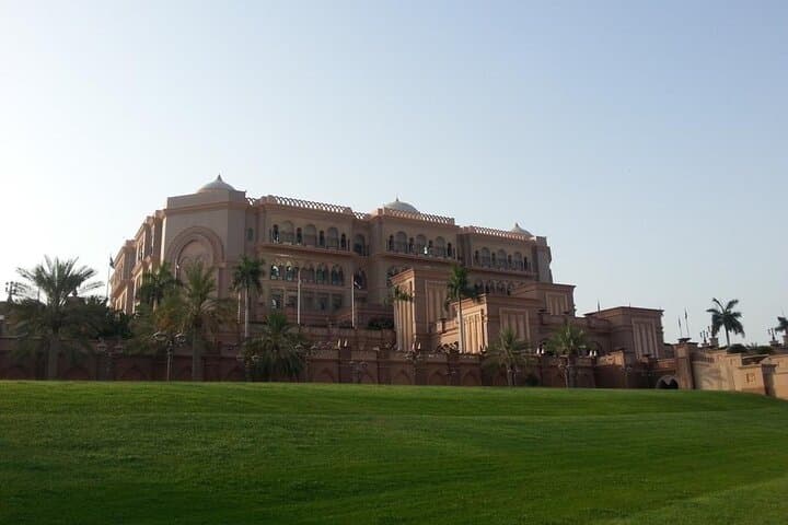 Exclusive Private Abu Dhabi City Tour — Sheikh Zayed, Corniche & Yas Island photo 5