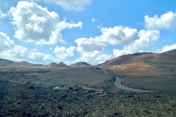 Lanzarote Premium Gran Tour: Timanfaya, Jameos del Agua & Cueva de los Verdes photo 2