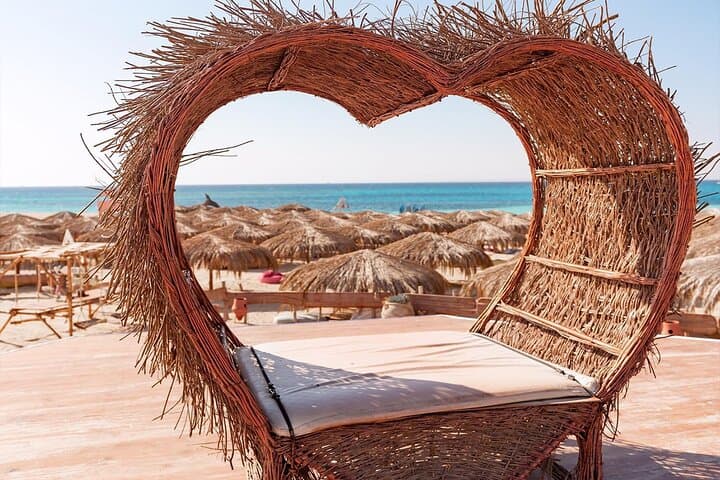 Paradise Island Snorkel Trip from Hurghada — Hula Hula Day Cruise photo 4