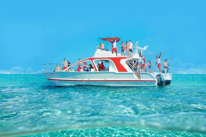 Half-Day Party Boat & Snorkel Adventure in Punta Cana — Catamaran, Open Bar & Natural Pool photo 6