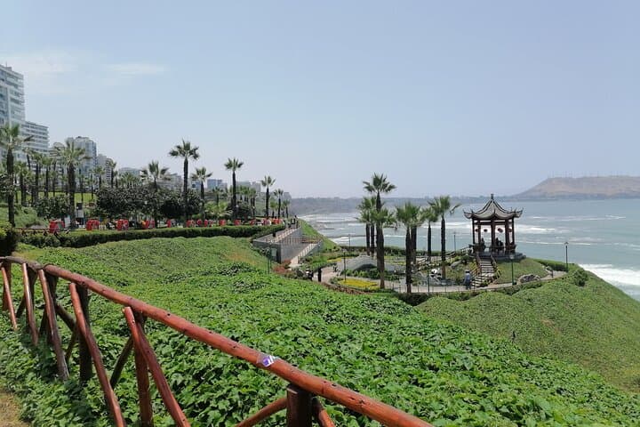 Secrets of Miraflores: Huaca Pucllana & Parque Chino Half-Day Tour