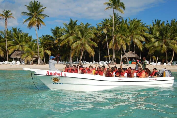 Day Trip to Isla Saona from Punta Cana: Catamaran, Natural Pool & Beach Lunch photo 5