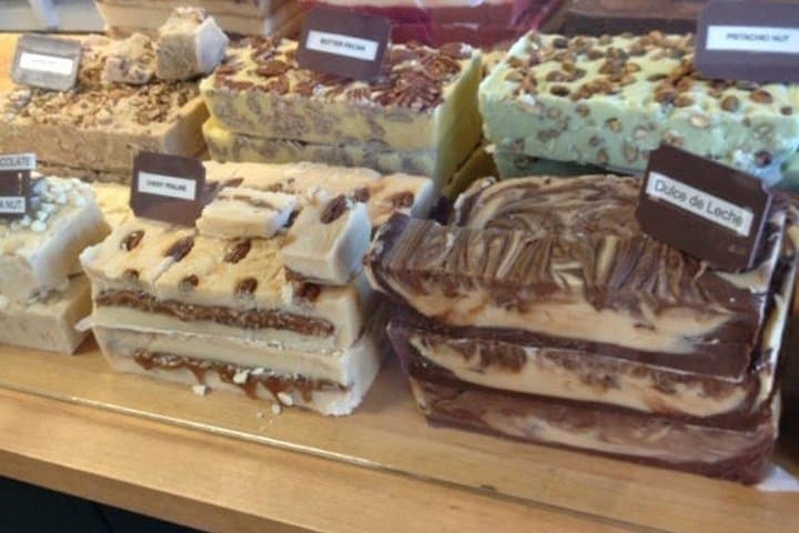 Bar Harbor Food Walking Tour: Lobster Rolls, Ice Cream & Balance Rock (2 Hours) photo 2