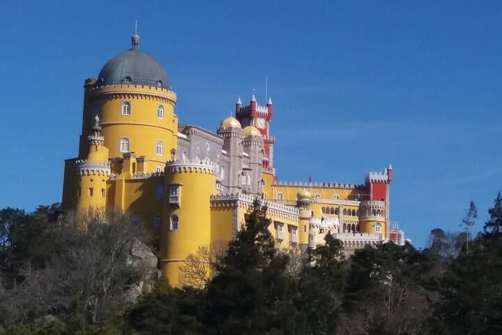 E-Bike Sintra to Cascais Coastal Ride: Lisbon Day Tour with Pastries & Wine
