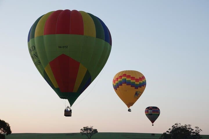 Sunrise Hot Air Balloon over Avon Valley with Champagne Breakfast photo 3