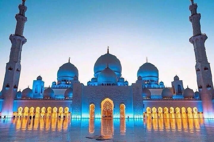 Private Abu Dhabi Full-Day Sightseeing Tour — Sheikh Zayed, Emirates Palace & Heritage Village photo 1