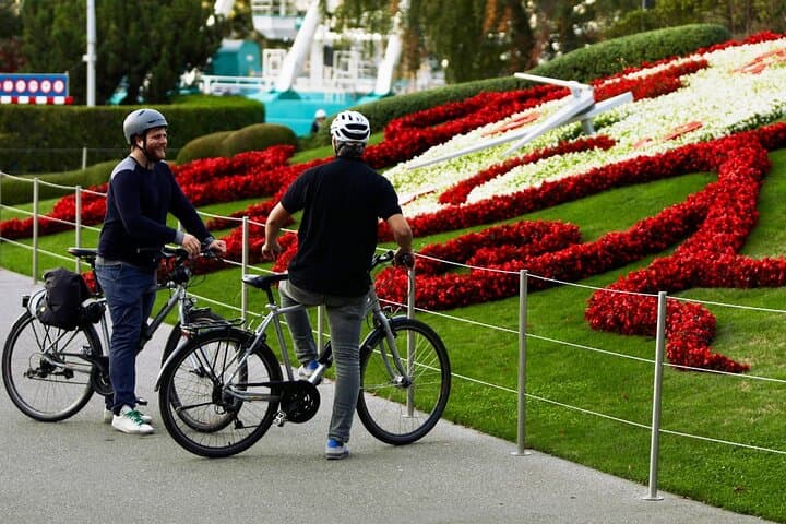 Geneva Highlights Bike Tour — 3-Hour Guided Ride to Jet d'Eau & Old Town photo 2