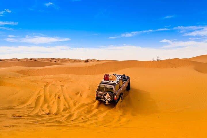 2-Day Tunisian Sahara Adventure: El Jem, Matmata & Douz Desert Experience
