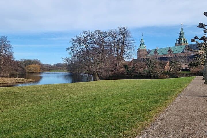 E-Biking Copenhagen to Kronborg & Fredensborg — Coastal Castles and Optional Louisiana Museum photo 4