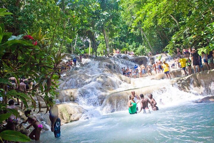 Climb Dunn's River Falls: Montego Bay Transfers & Guided Waterfall Ascent photo 3