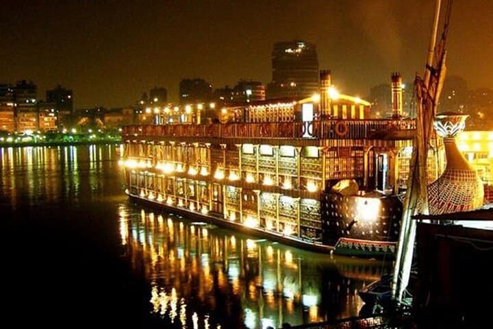 Nile Dinner Cruise in Cairo: Evening Dinner, Belly Dance & Tanoura Show photo 4