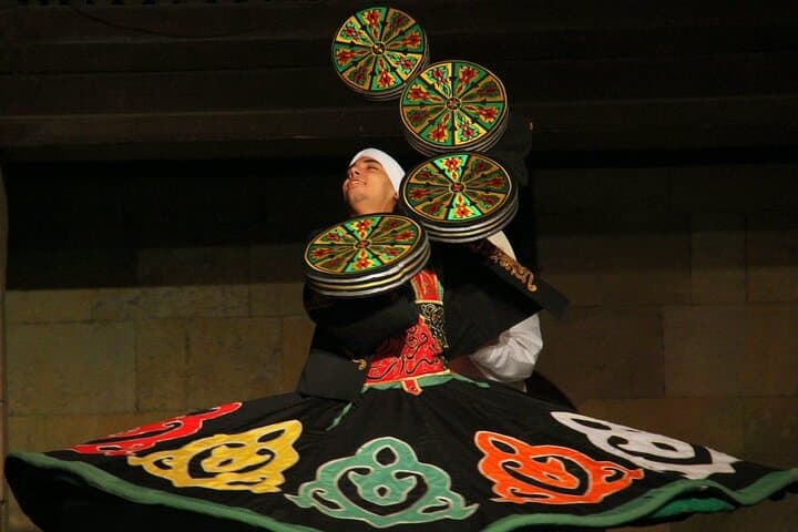 Nile Dinner Cruise in Cairo: Evening Dinner, Belly Dance & Tanoura Show photo 6