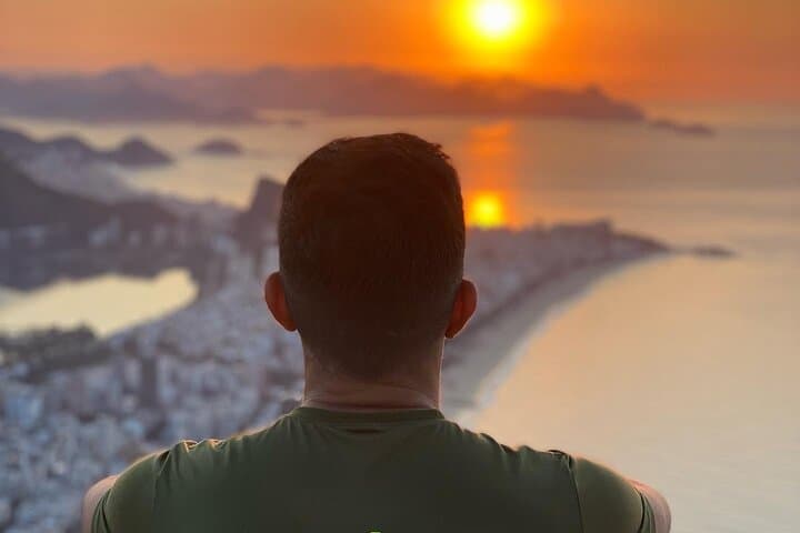 Sunrise at Two Brothers Hill: Guided Vidigal Dawn Walk in Rio de Janeiro