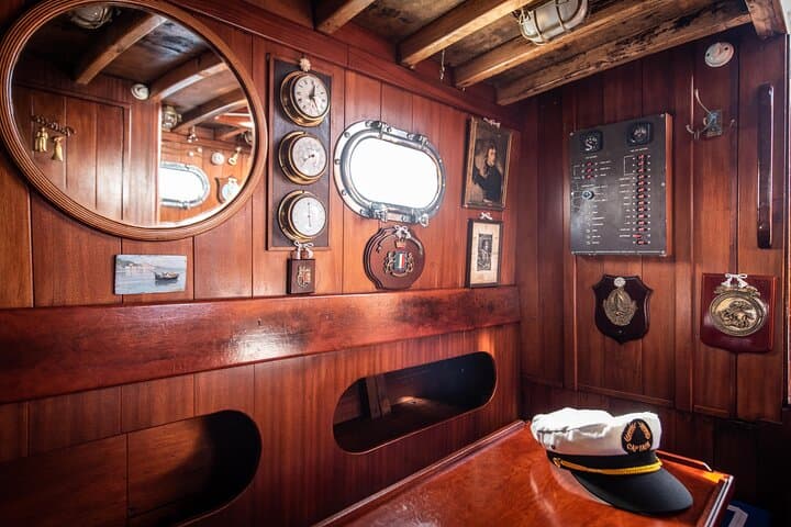 Sunset Aboard a Vintage Gozzo: Private Elba Island Coastal Cruise photo 6