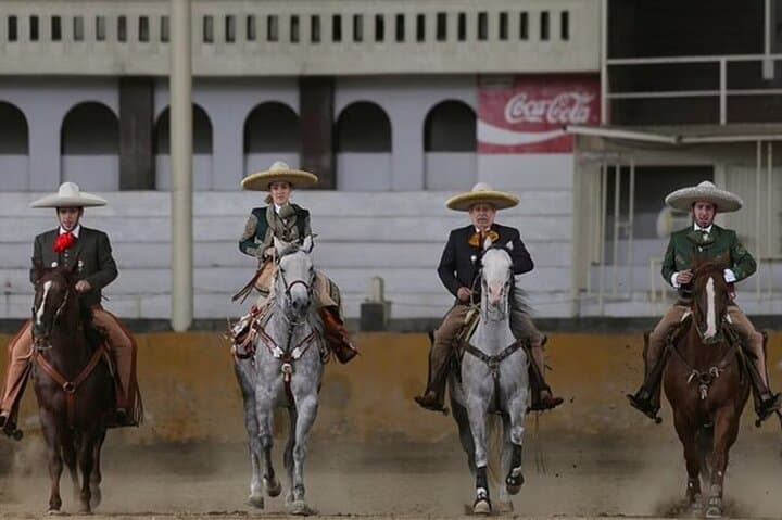 Charros, Mariachi & Tequila: Day Tour from Guadalajara to Tlaquepaque photo 5