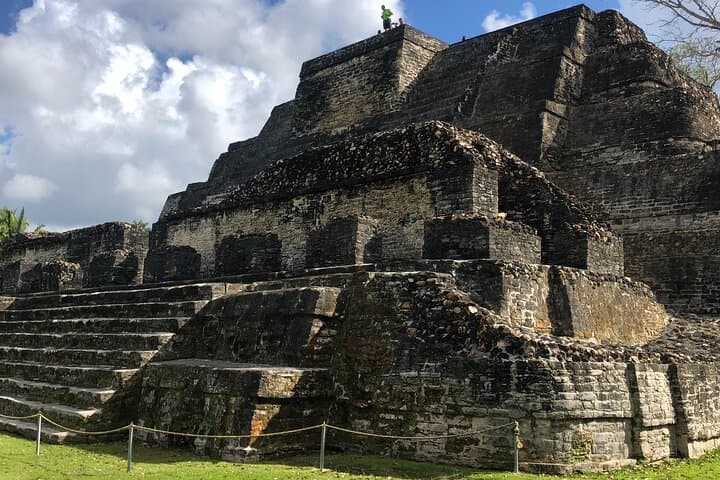 Cave Tubing and Altun Ha Day Tour — Belize's Underground Rivers and Mayan Ruins photo 4