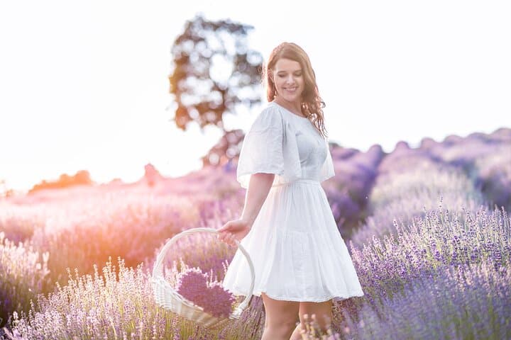 Budapest Portrait Photography Tour — Capture Iconic Landmarks & Seasonal Fields photo 6