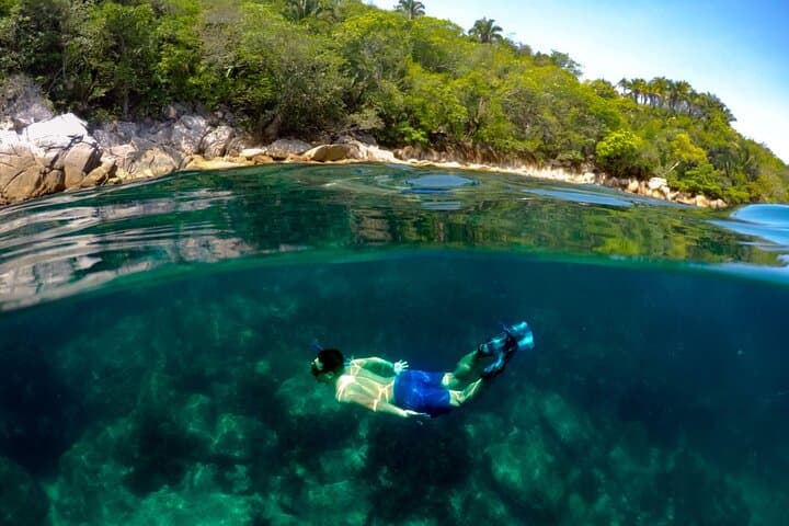 Luxury Yacht Snorkel to Majahuitas with Open Bar & Lunch — Puerto Vallarta Day Cruise photo 4