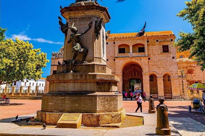 Santo Domingo Colonial Zone Walking Tour: Explore the First City in the Americas photo 2