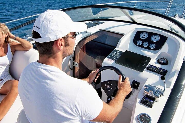 Private 2-Hour Boat Tour on Lake Como: Villas, Prosecco & Hidden Bays photo 6