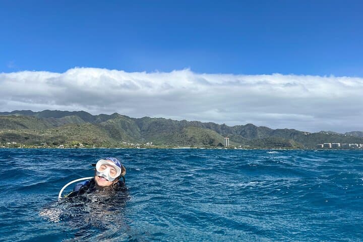 Certified Scuba on Oahu: Two Shallow Reef Dives from Maunalua Bay photo 6