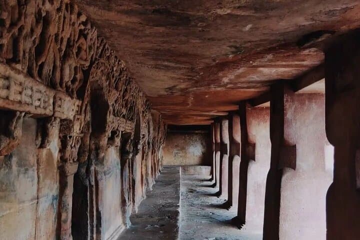 Bhubaneswar in a Day — Temples, Caves, Wildlife and Local Flavors photo 6