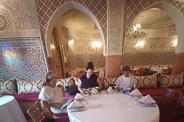 Casablanca Night Tour: Private Evening City Sights & Traditional Moroccan Dinner photo 3