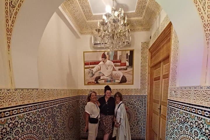 Casablanca Night Tour: Private Evening City Sights & Traditional Moroccan Dinner photo 4
