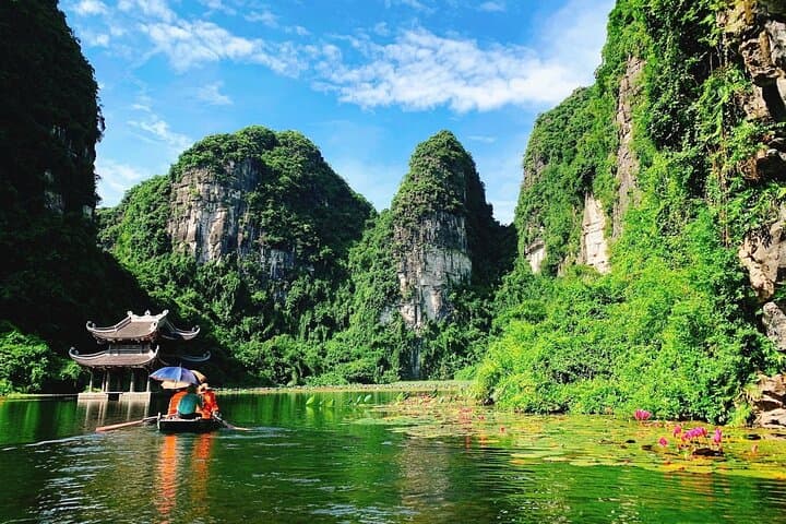 Ninh Binh Full-Day: Trang An Boat, Hoa Lu & Mua Cave from Hanoi photo 6