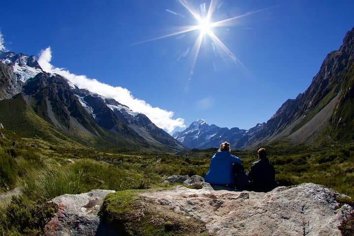 Lake Tekapo to Mt Cook Day Trip — Hooker Valley & Tasman Glacier Views