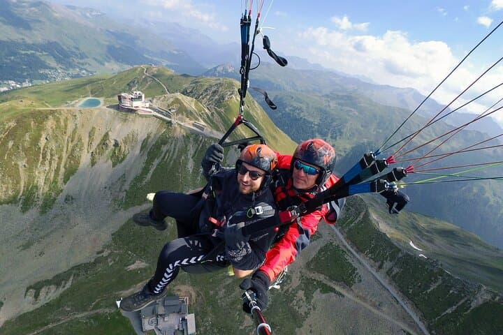Jakobshorn Tandem Paragliding in Davos — Photos & Video Included photo 6
