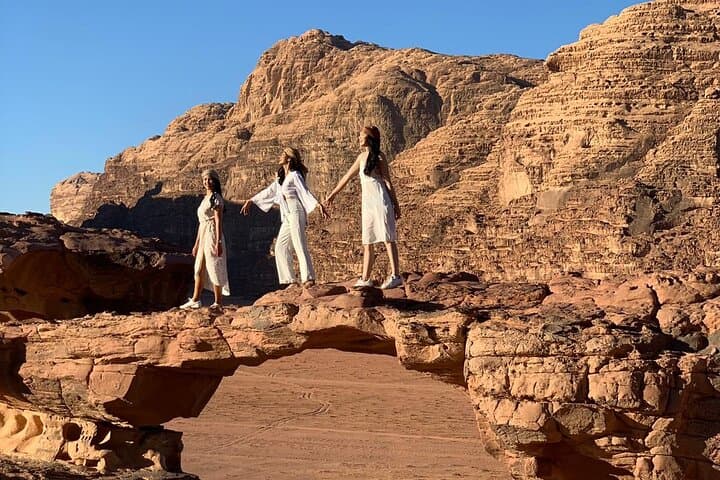 3-Day Private Jordan Tour: Amman, Petra, Wadi Rum & Dead Sea Itinerary