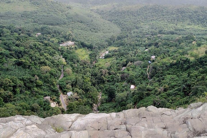 Ella Waterfall Tour & Nine Arch Bridge: Ravana Falls, Diyaluma & Little Adam's Peak photo 3