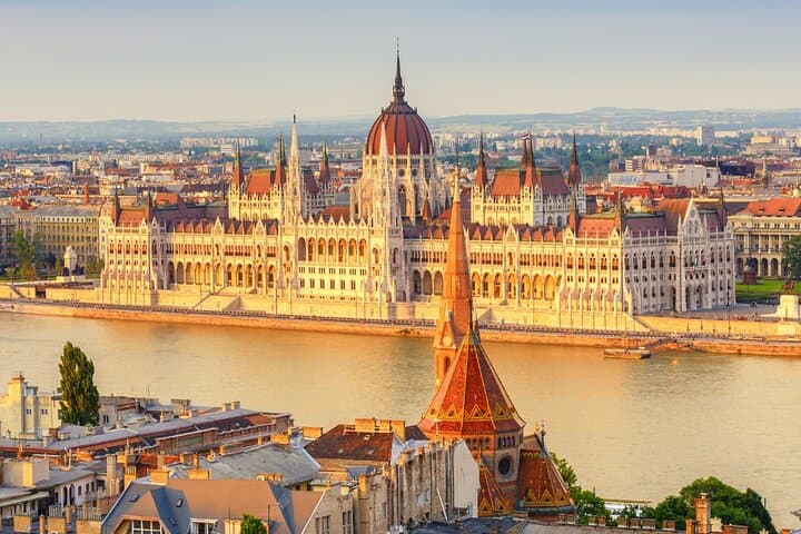One-Hour Segway Tour of Downtown Budapest: Parliament, Basilica & River Views photo 4