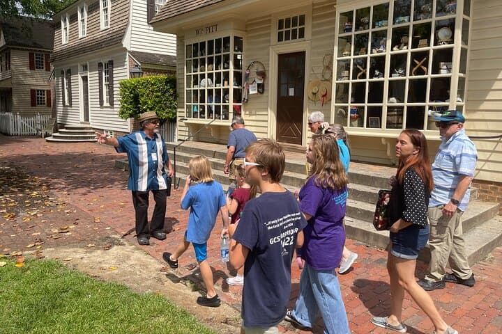 Patriots Tour of Colonial Williamsburg: 1-Hour Walking History (Williamsburg 101)