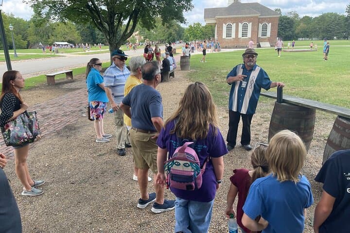 Patriots Tour of Colonial Williamsburg: 1-Hour Walking History (Williamsburg 101) photo 5