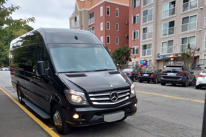 Seattle Door-to-Door Airport, Hotel & Port Transfers photo 2