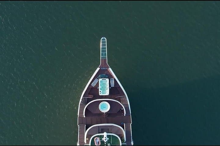 Gen Z Cruise: 2-Day Active Party & Kayak Adventure in Ha Long Bay photo 2