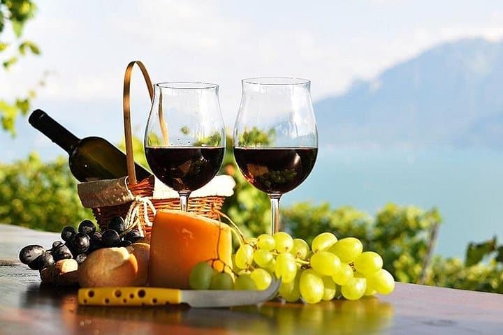 Private Wine Tour to Saghmosavank and Armenian Wineries from Yerevan
