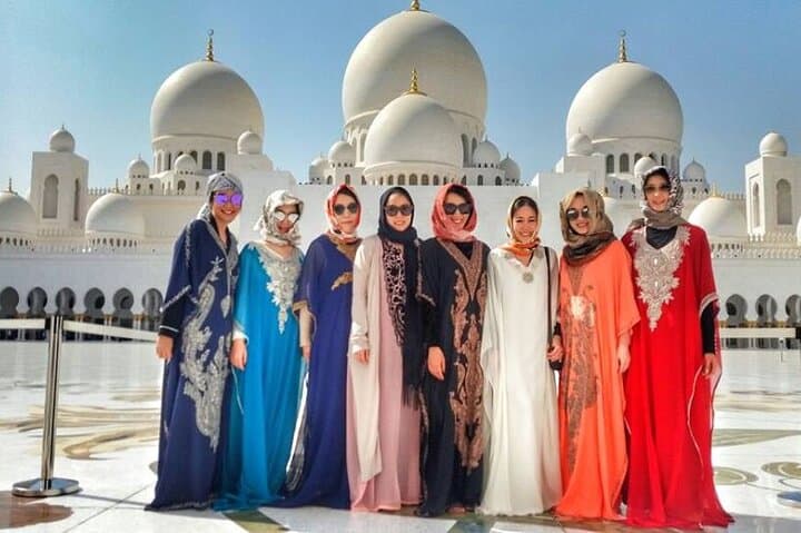 VIP Abu Dhabi Private Tour: Sheikh Zayed, Louvre Abu Dhabi & Qasr Al Watan in One Day photo 1
