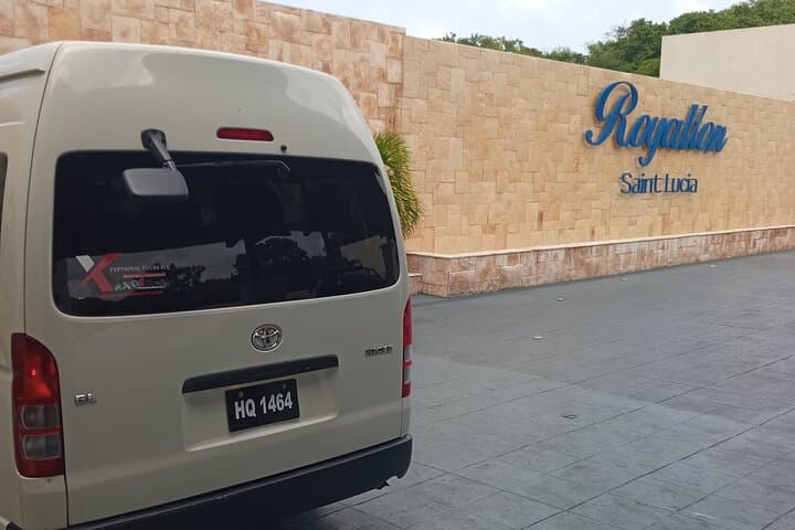 St. Lucia Private Round-Trip Airport Transfers from UVF — Groups up to 4