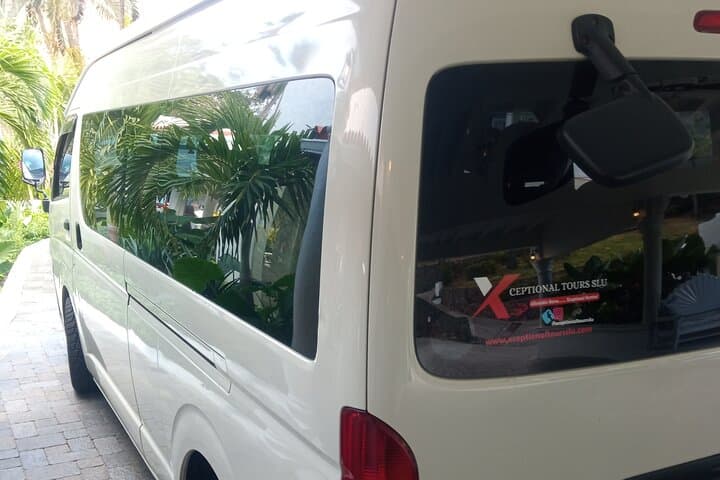 St. Lucia Private Round-Trip Airport Transfers from UVF — Groups up to 4 photo 3