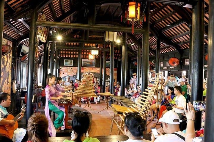 Half-Day Nha Trang City Tour from Cruise Port — Temples, Markets & Coastal Views photo 2