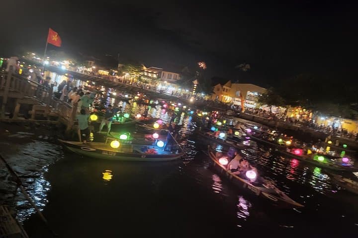 Hoi An Afternoon & Evening Guided Walking Tour with Night Market and Thu Bon River Boat Ride photo 4