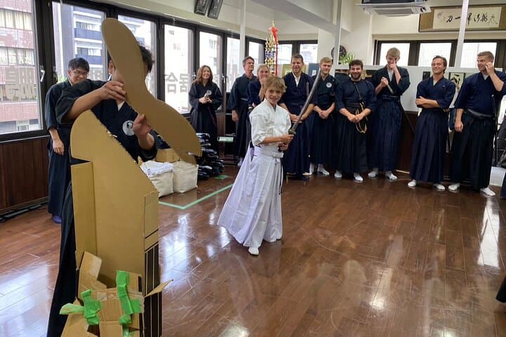 Iaido in Tokyo: Learn Samurai Sword-Drawing at Hogyokukai photo 6