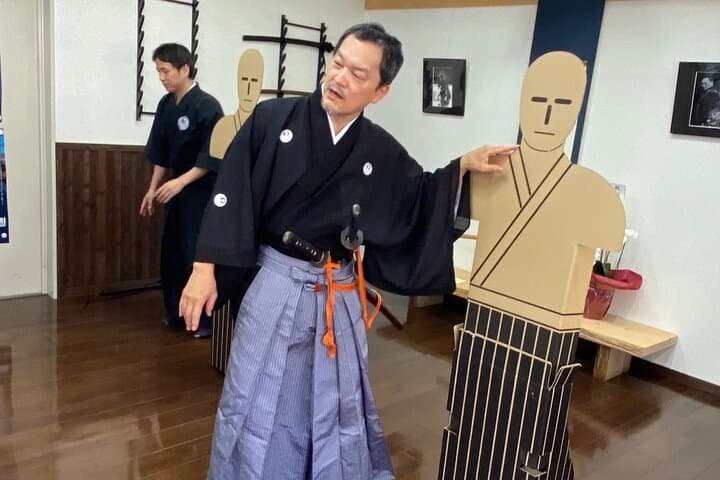 Iaido in Tokyo: Learn Samurai Sword-Drawing at Hogyokukai photo 5