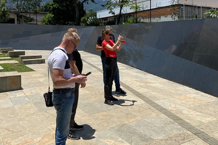 Medellín Pablo Escobar Private Tour — Sites, History & Practical Guide photo 6