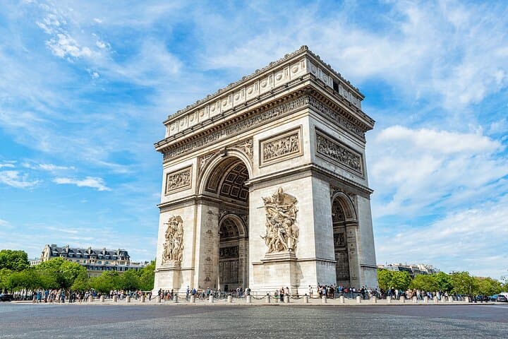 Private 2-Day Paris and Normandy Drive: Eiffel, Rouen & Honfleur photo 3
