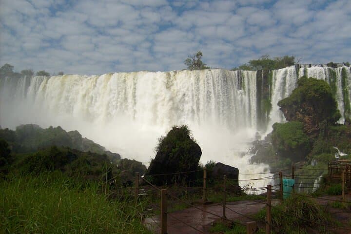 Iguazu Falls Private Tour — Full-Day Argentine-Side Experience photo 2